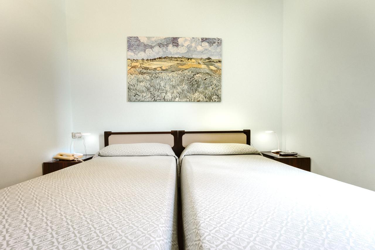 Hotel Meuble Moderno Laveno-Mombello Εξωτερικό φωτογραφία
